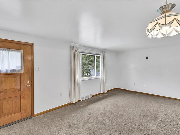 5th image of 237 Byron Rd