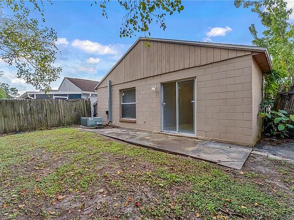 3rd image of 899 Vista Palma Way
