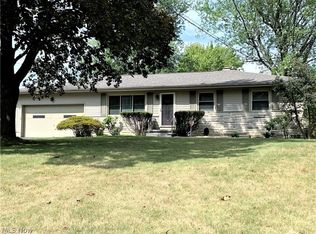 4658 Warwick Dr S, Canfield, OH