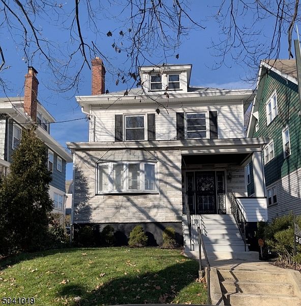 1st image of 595 Sanford Ave