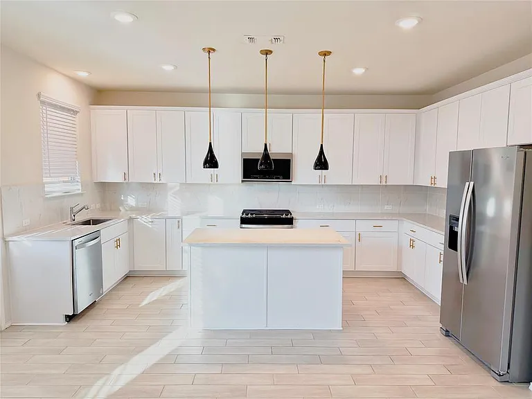 6724 Ellsworth Walk — Photo 5