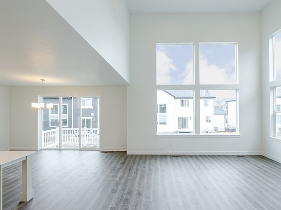 4th image of 1052 N Canvasback Dr #406