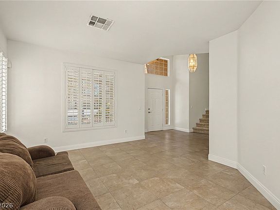 5th image of 1424 Clipperton Ave