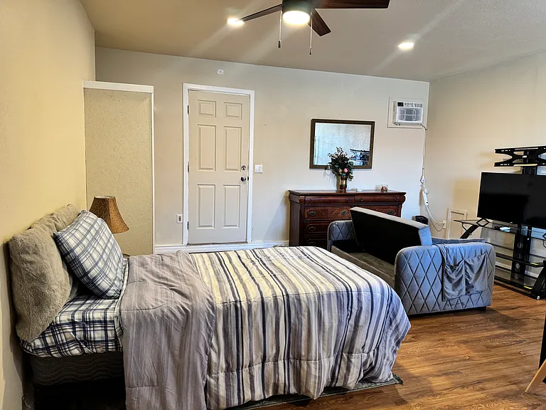 12660 Spring Valley Pkwy — Photo 7