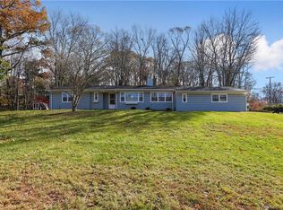 10 Fairchild Rd, Newtown, CT 06470