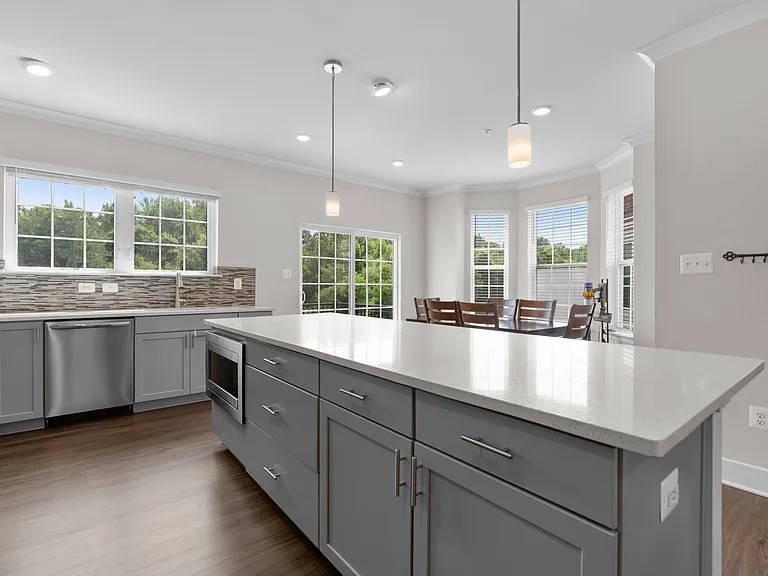 8017 Potter Pl — Photo 6