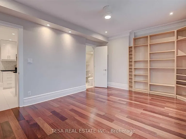 648 Bathurst St #2 — Photo 8