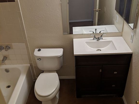 3rd image of 601 E Lee St APT 3