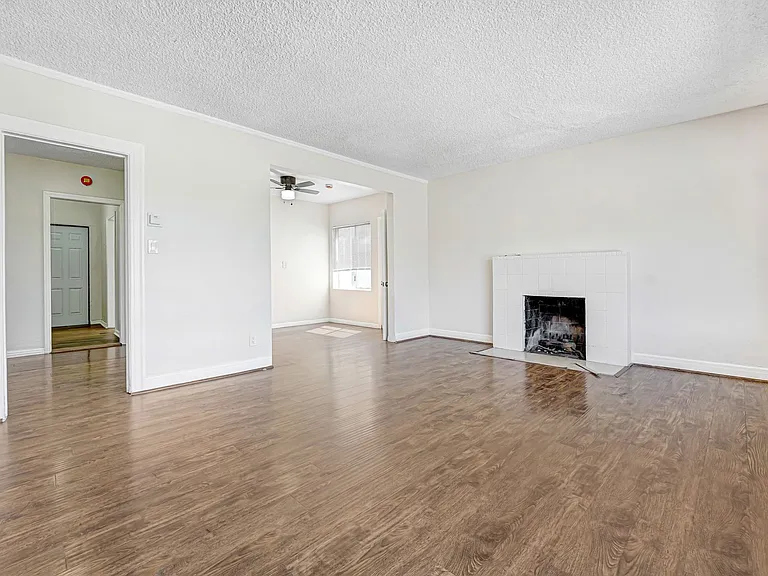 11145 Central Ave — Photo 4