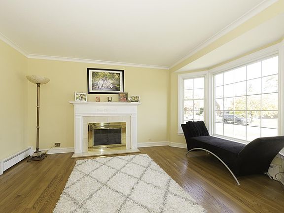 4th image of 1804 N 74th Ct