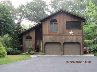 113 Cherry Dr, New Windsor, NY 12553