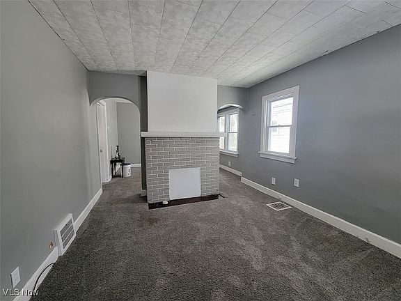 2nd image of 14414 Kingsford Ave