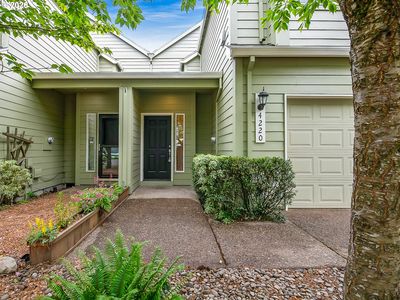 4220 NE Simpson Ct, Portland, OR, 97218