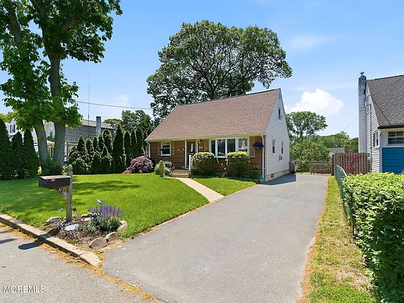 2nd image of 412 Moore Road