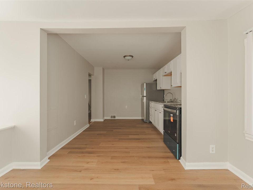 6761 Ziegler St, photo 16