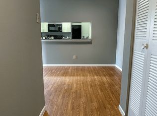 South Summit Apartments, Saint Louis, MO 63129