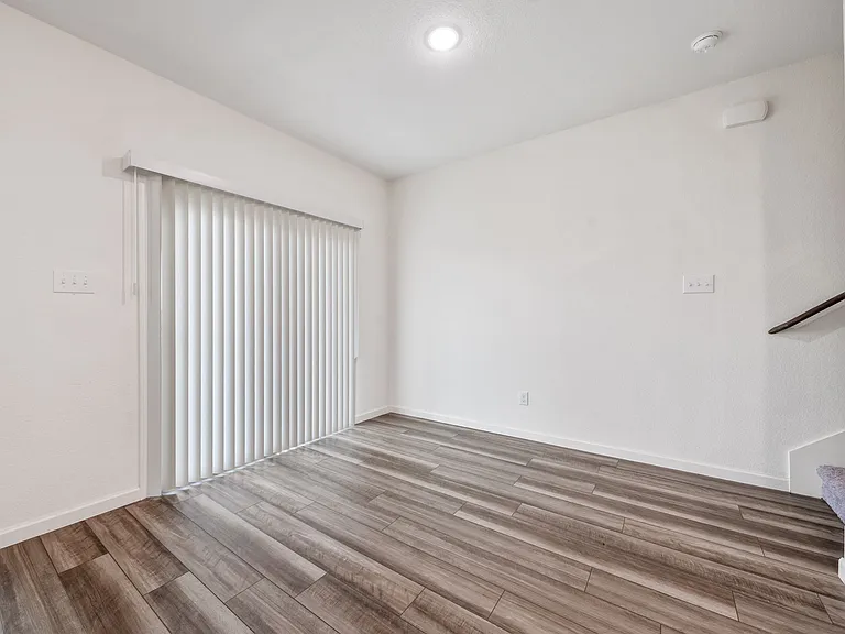 233 Berthe Ct — Photo 24