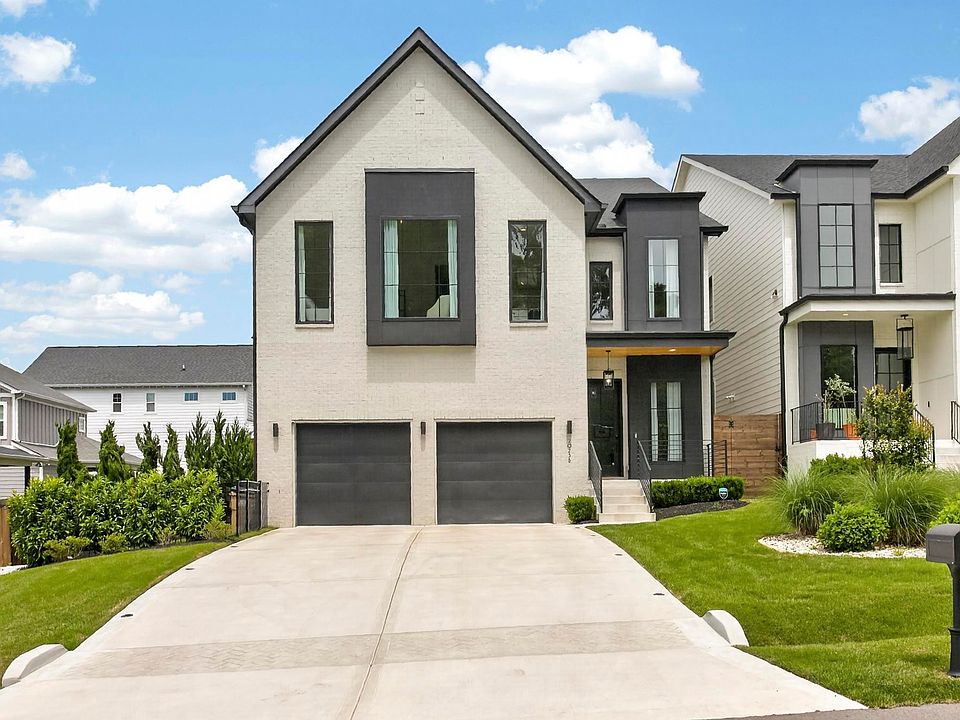1st image of 2025B Hutton Dr