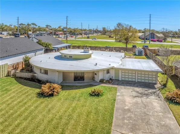 4507 Young Ln, Lake Charles, LA 70605