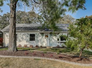 5624 Windward Dr, Racine, WI 53406