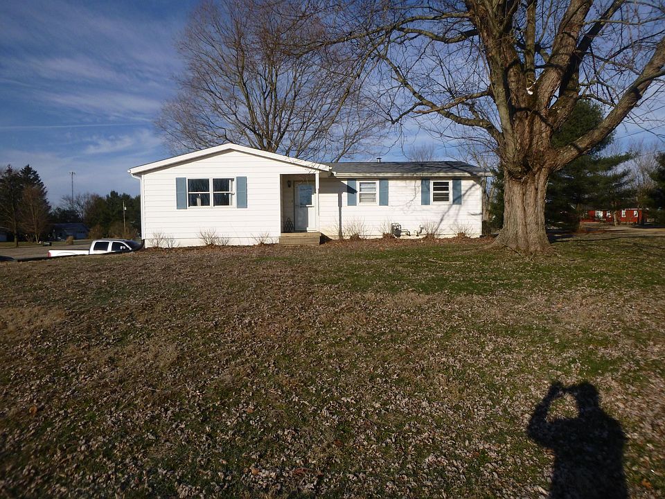 1st image of 130 Merry Ln
