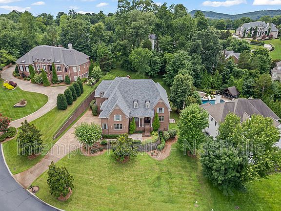 5th image of 7 Crooked Stick Ln