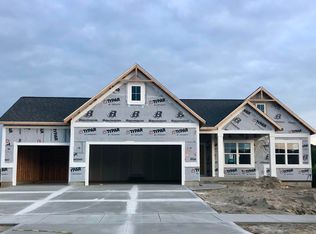 9548 Fields Dr, Zeeland, MI