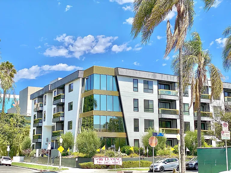 10270 Almayo Ave — Photo 15