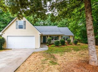 215 Highgrove Dr, Covington, GA 30016
