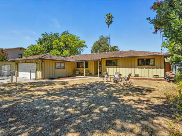 5691 Oak Hill Dr, Sacramento, CA 95841