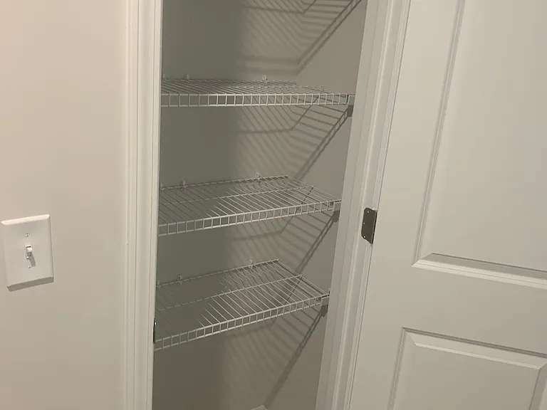 Closet 3.
