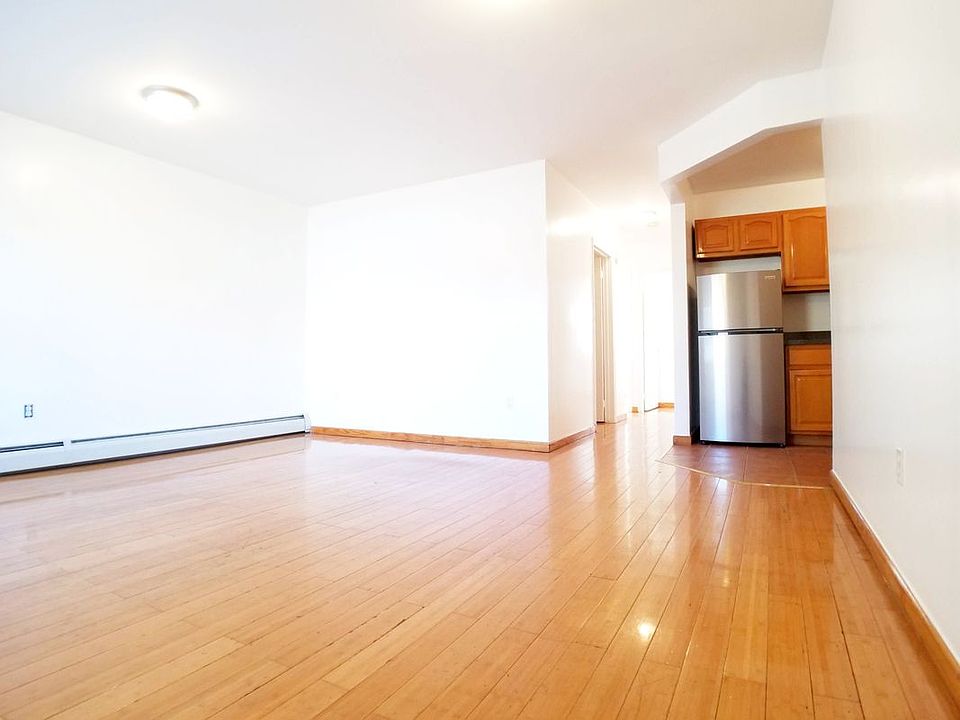 1st image of 76 Wilson Ave #2A