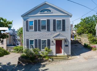 8 Greens Aly, New London, CT 06320