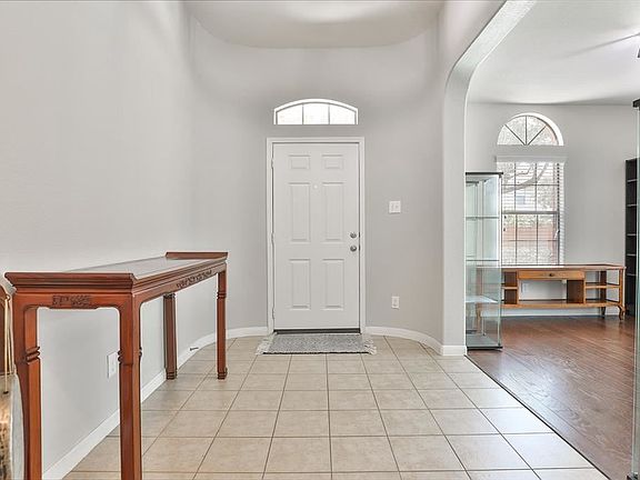 4th image of 830 W Tide Bay Cir