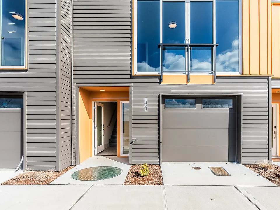 Skyridge Townhouses