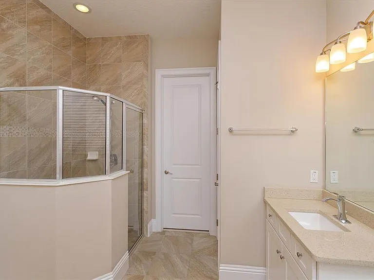 6354 Swanson St — Photo 15