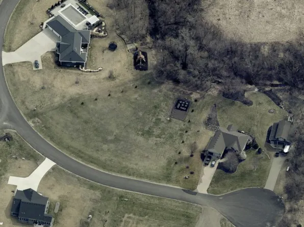 Fortune Creek Trl, Faribault, MN 55021