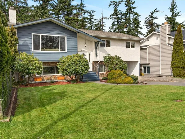 1503 Edgemont Rd, Saanich, BC V8N 4P7