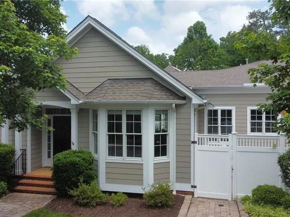 9064 Amberhill Loop, North Chesterfield, VA 23236