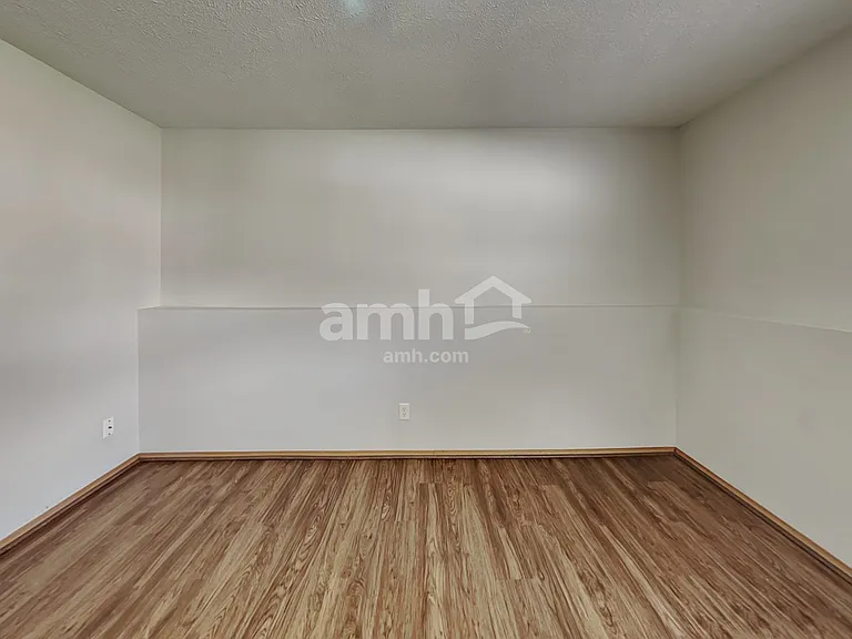 1268 Eds Pl — Photo 16