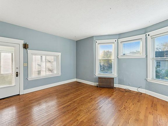 4th image of 1703 1st Ave