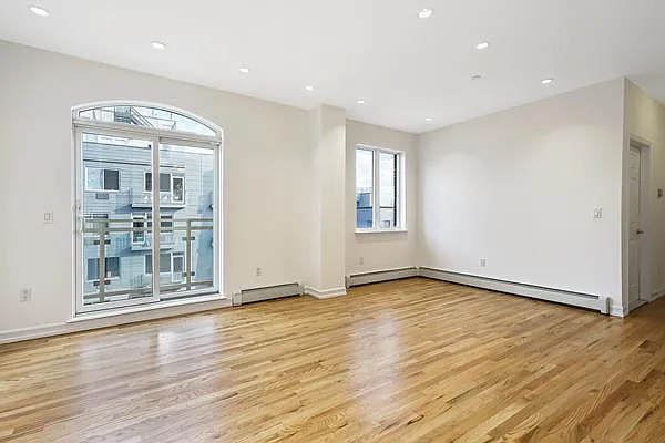 Rented by Avenue Sotheby's International Realty | media 63