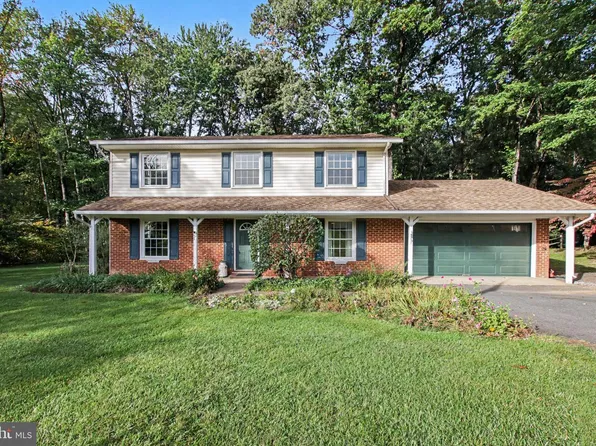 9990 Marian Dr, Manassas, VA 20111
