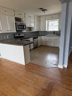 4th image of 2216 42nd St