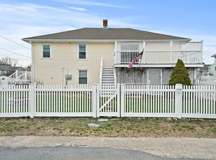 2 Massasoit Ave, Hull, MA 02045