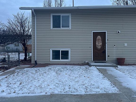 2nd image of 380 Shoshone Ave APT B