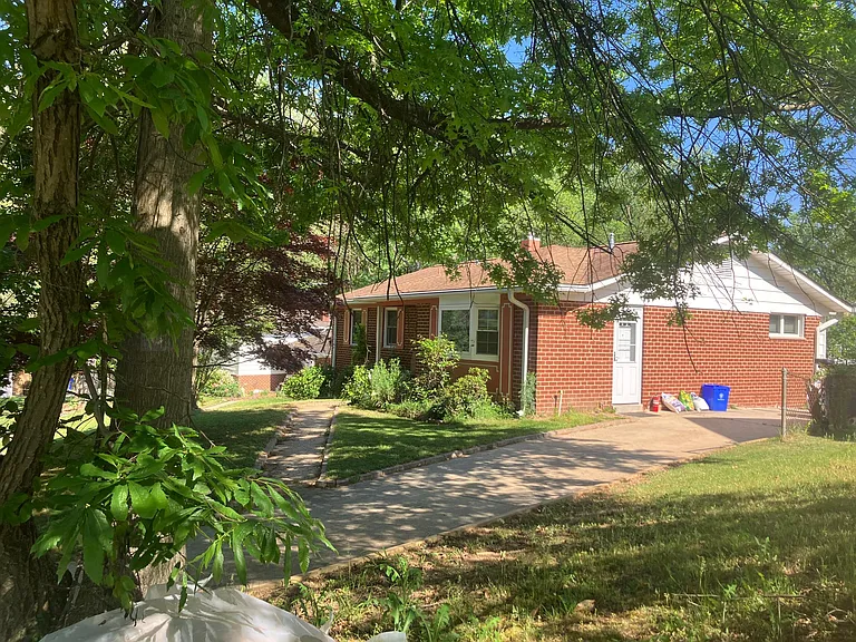 537 E Indian Spring Dr — Photo 4