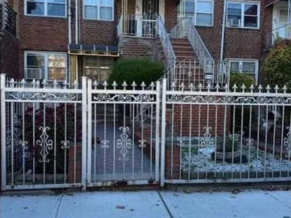 870 E 93rd St, Brooklyn, NY 11236