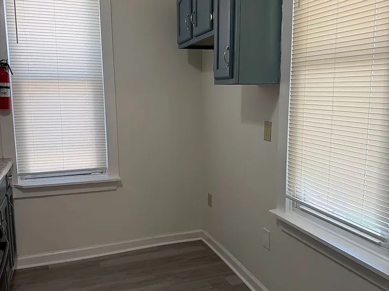 450 S 18th St — Photo 23