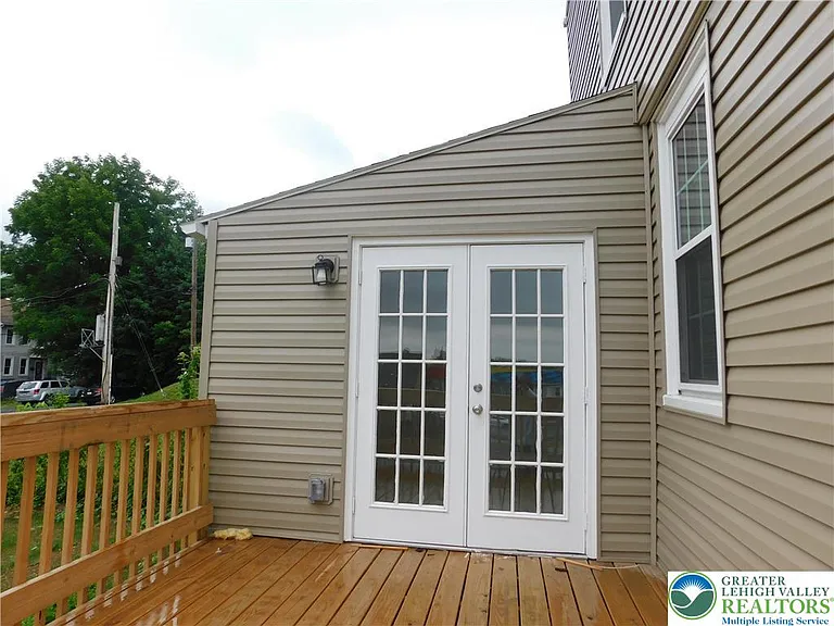 68 W Union Blvd — Photo 3